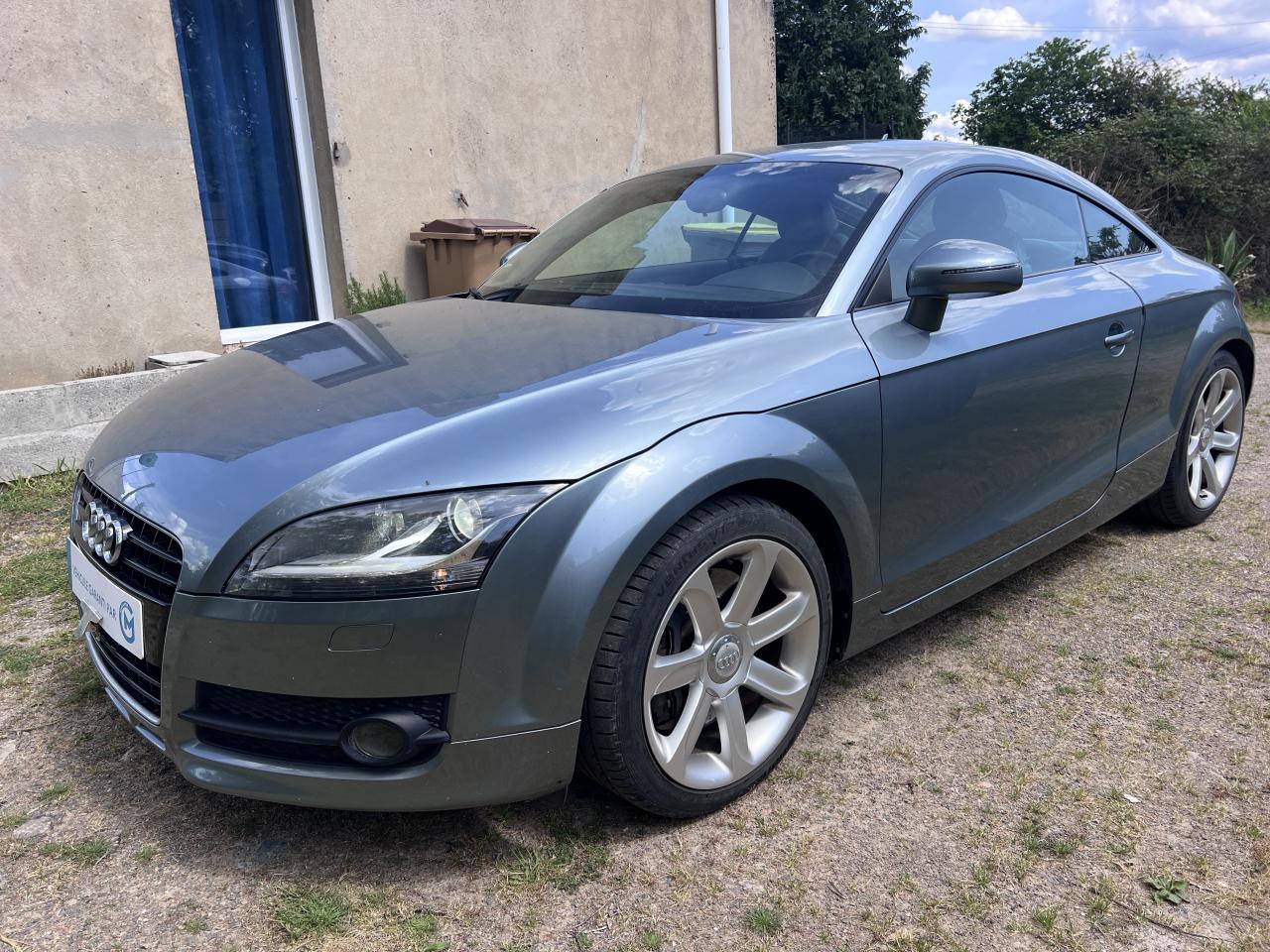 AUDI TT