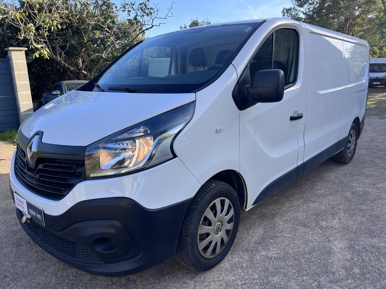 RENAULT TRAFIC