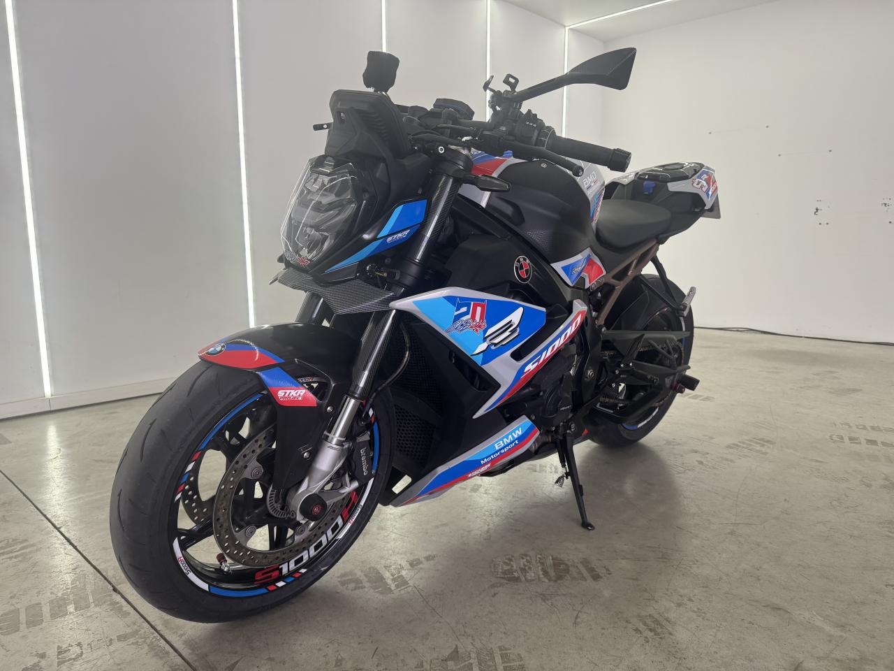 BMW S1000 R