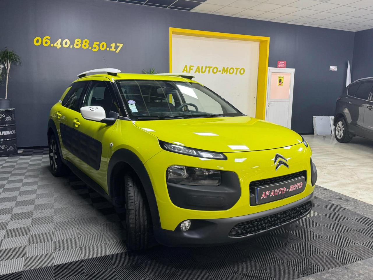 CITROEN C4 CACTUS 1.2  12V - 82  Feel PHASE 1