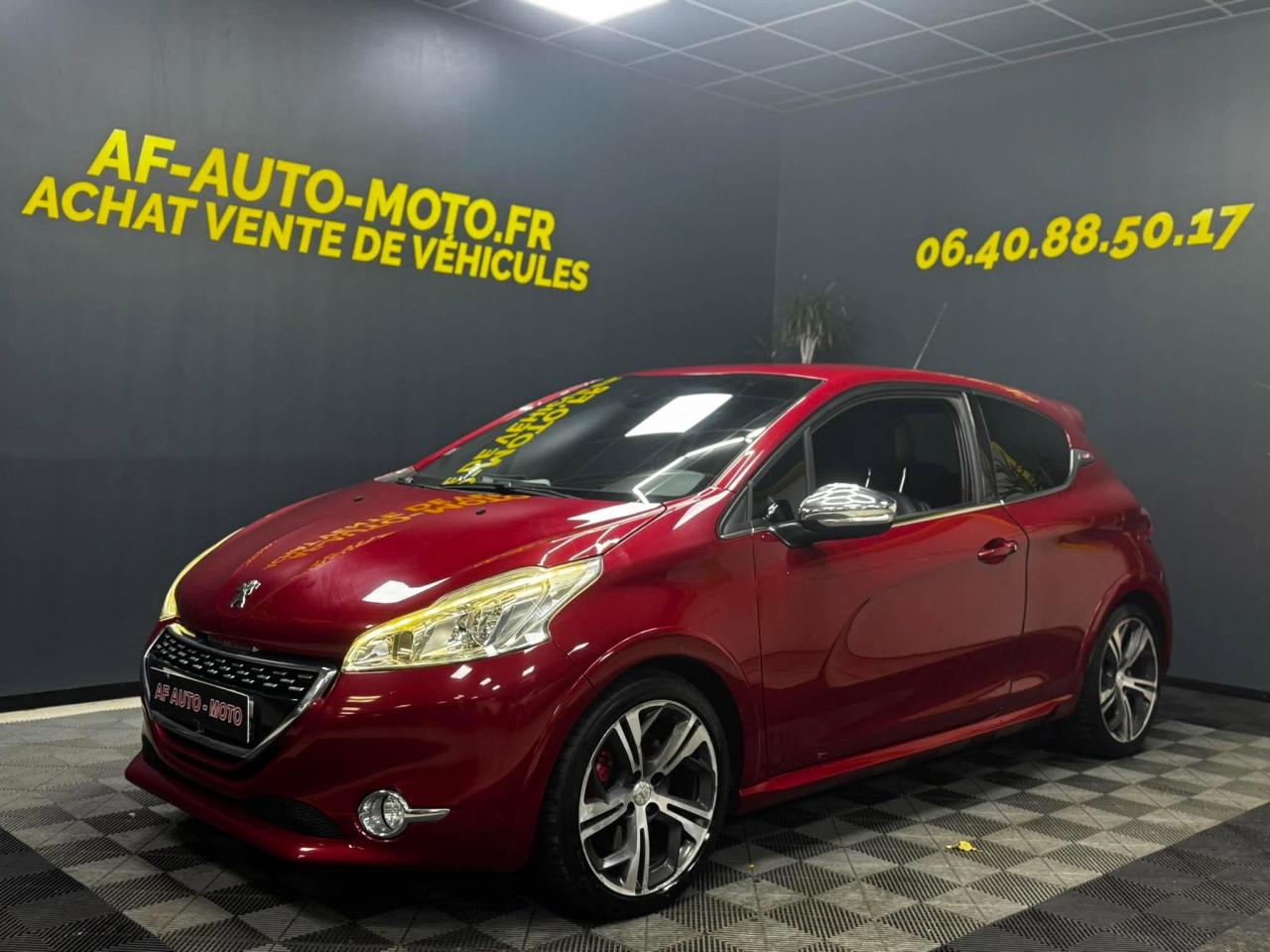 PEUGEOT 208