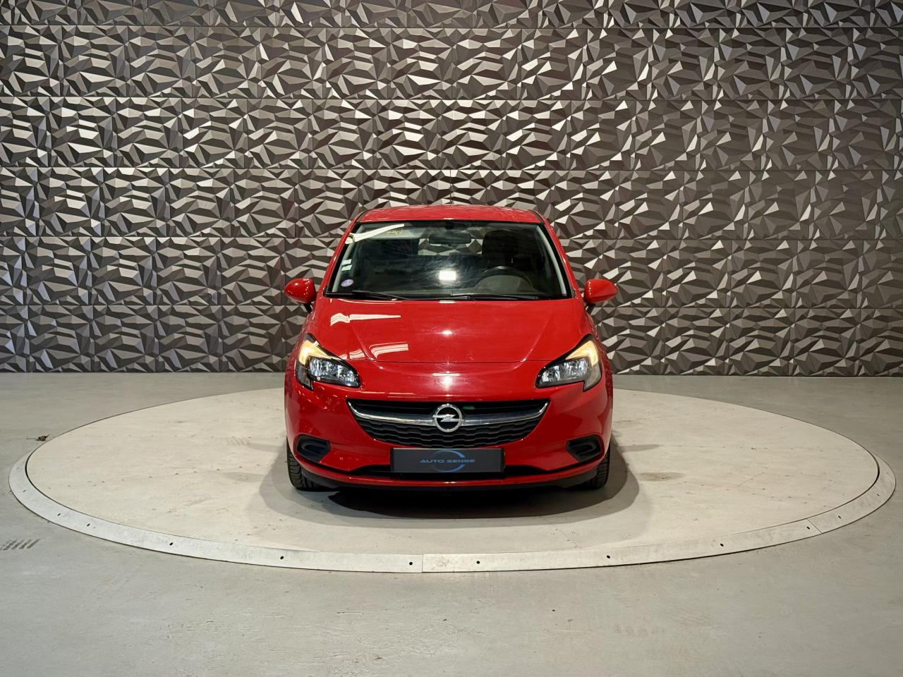OPEL CORSA 1.2i - 70  E BERLINE Edition