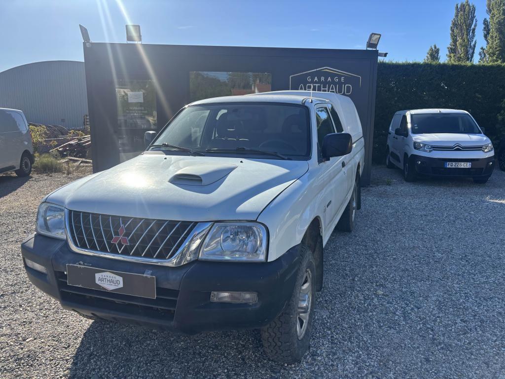 MITSUBISHI PICK UP L200