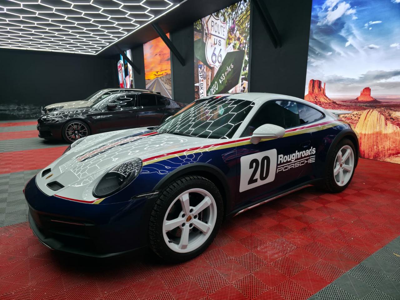 PORSCHE 911