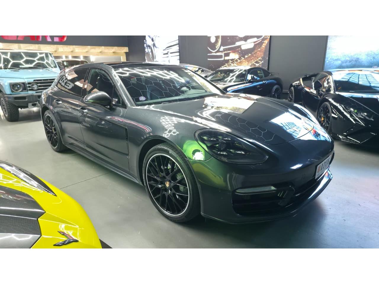 PORSCHE PANAMERA