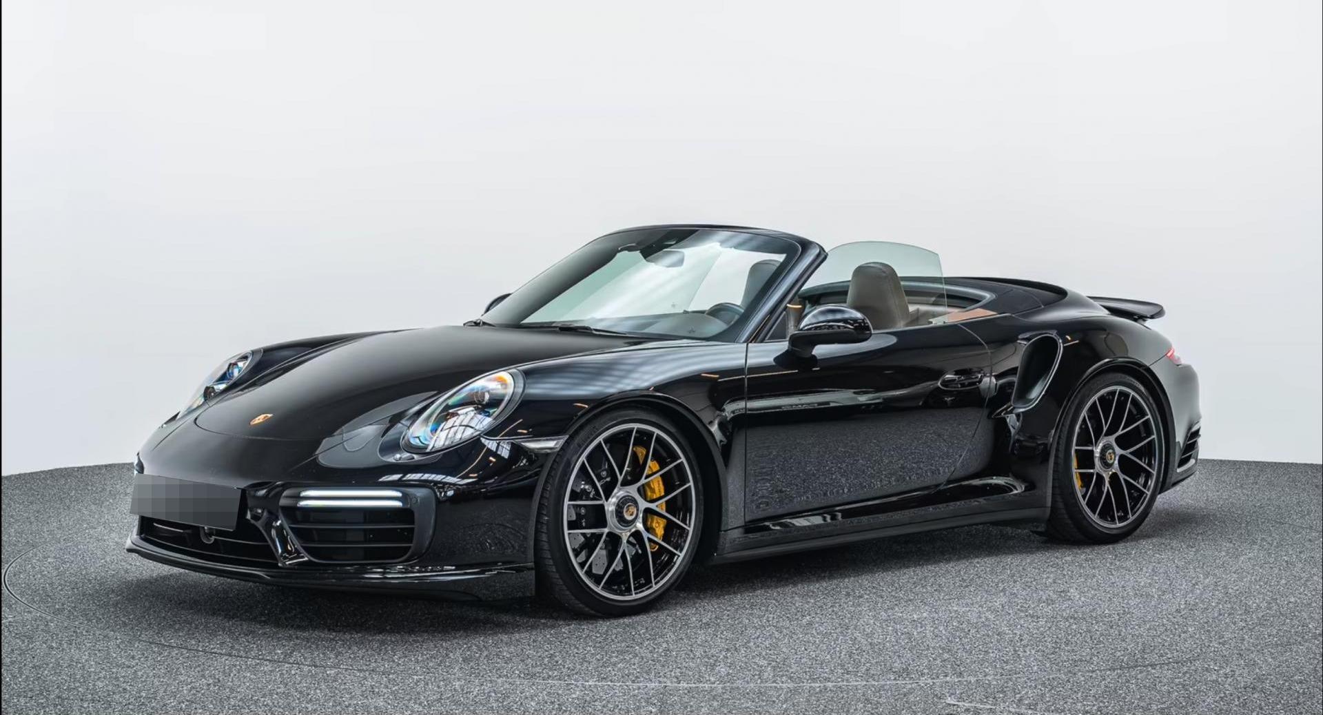 PORSCHE 911