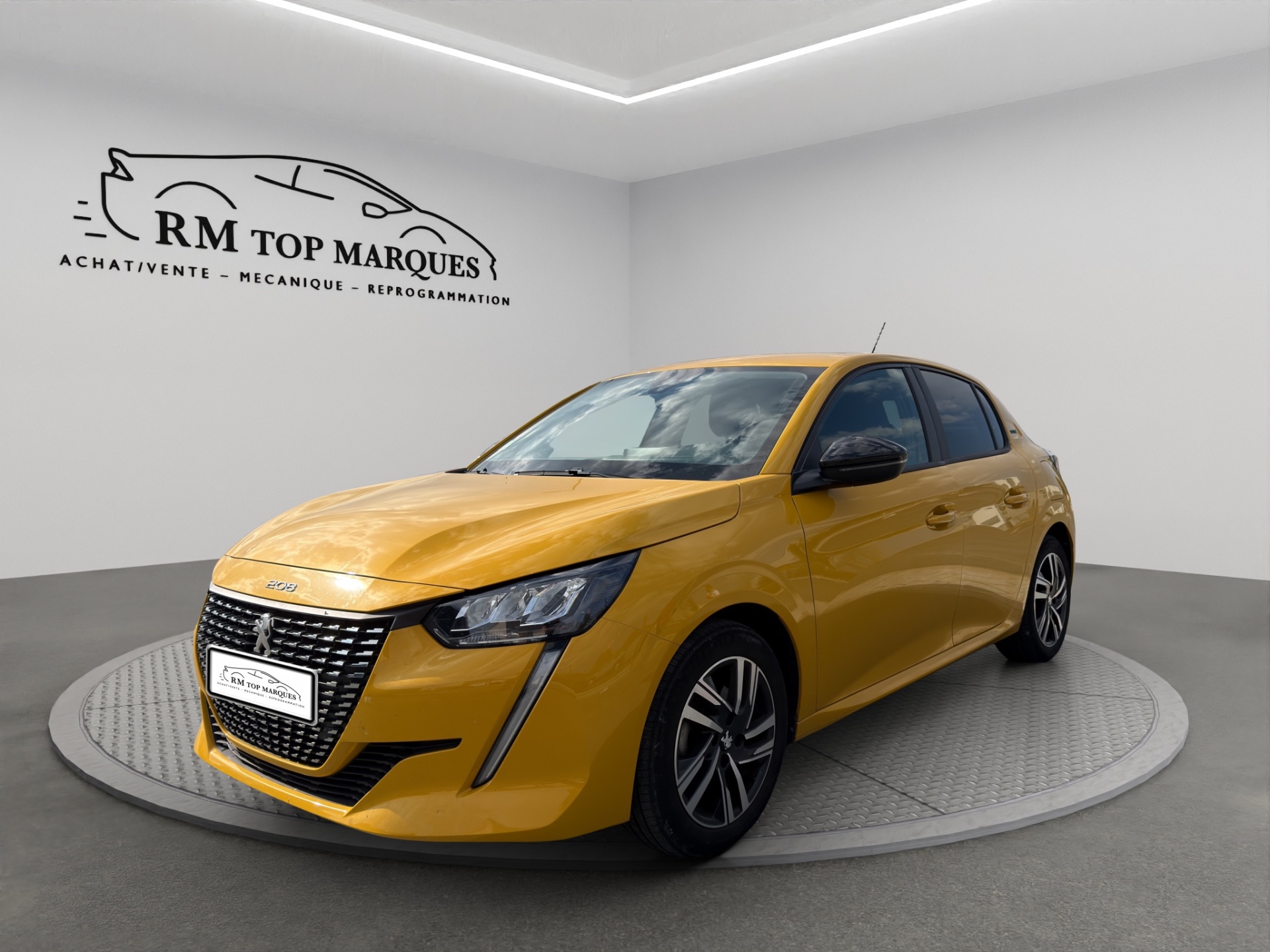 PEUGEOT 208