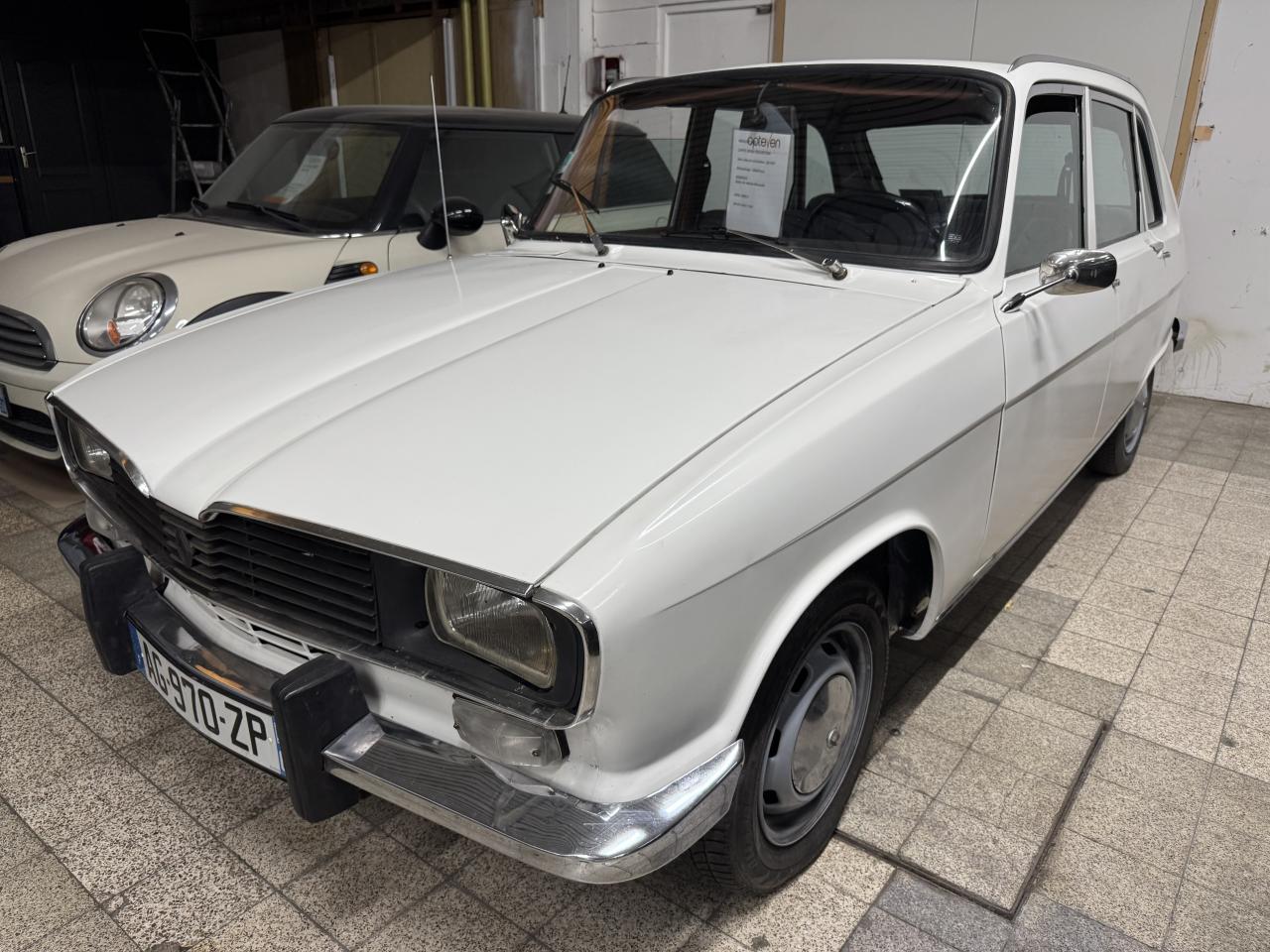 RENAULT R16
