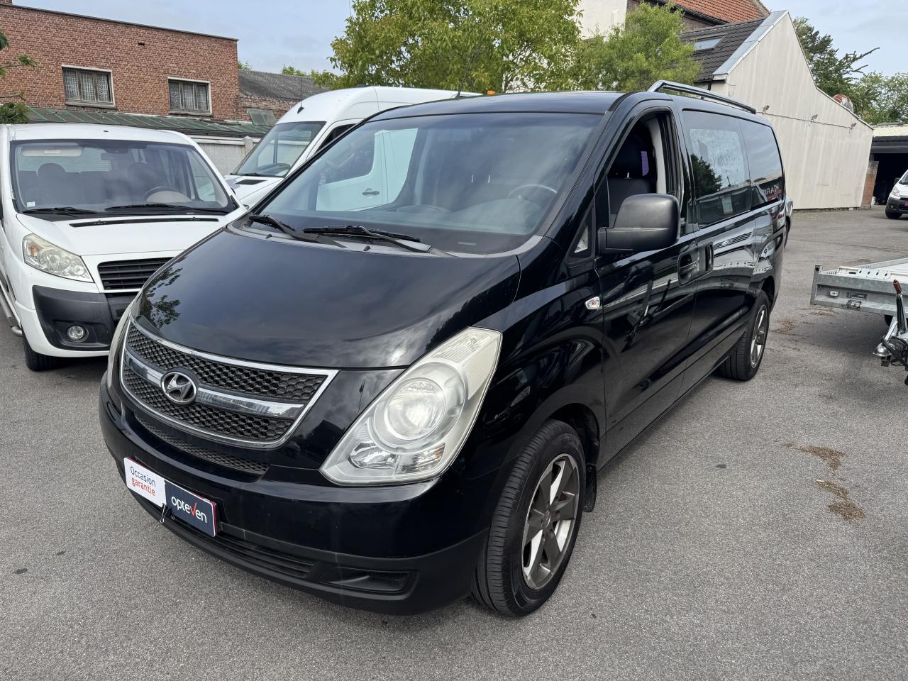 HYUNDAI H100