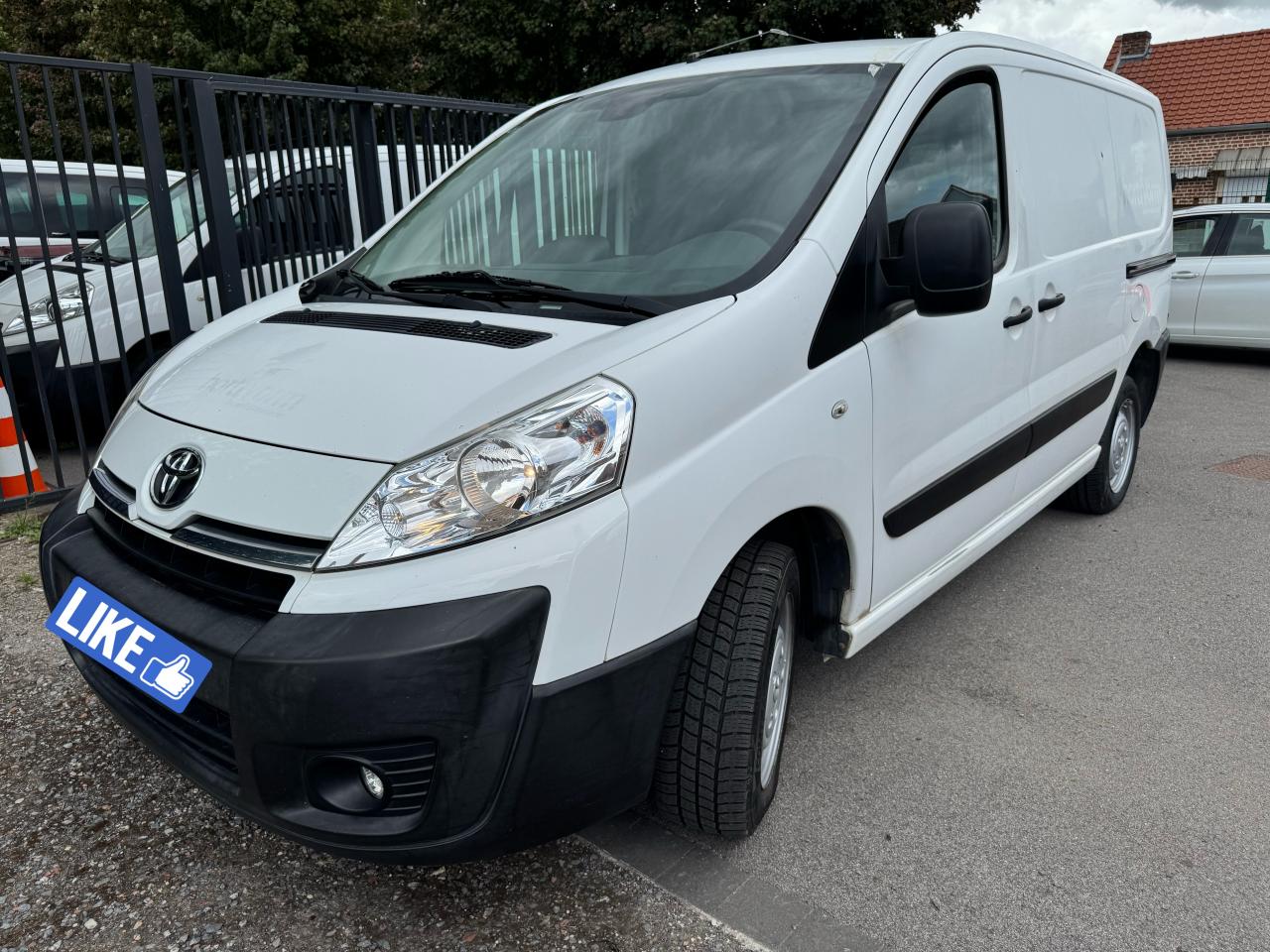 TOYOTA PROACE