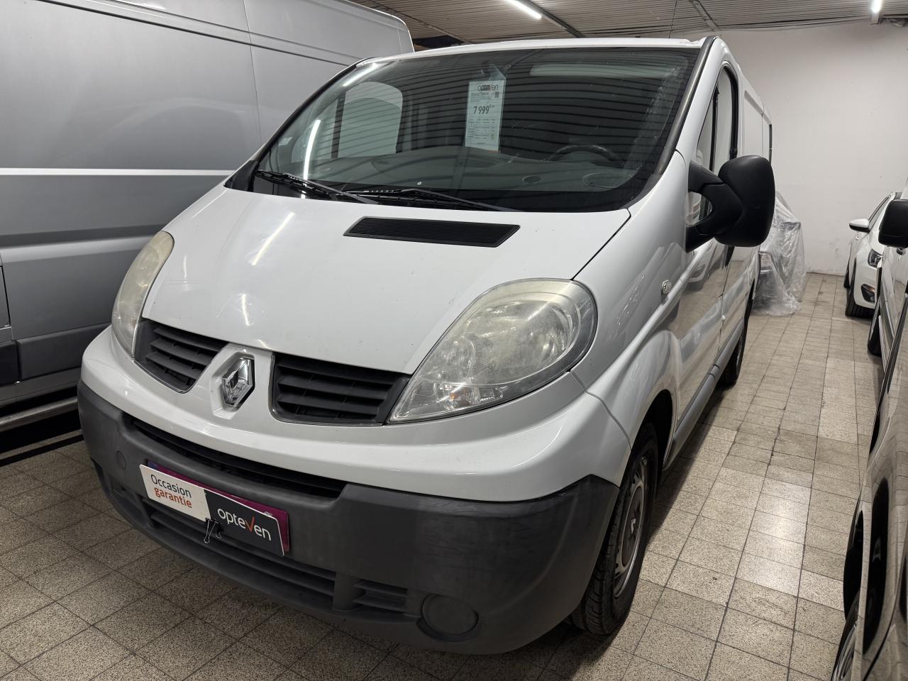 RENAULT TRAFIC