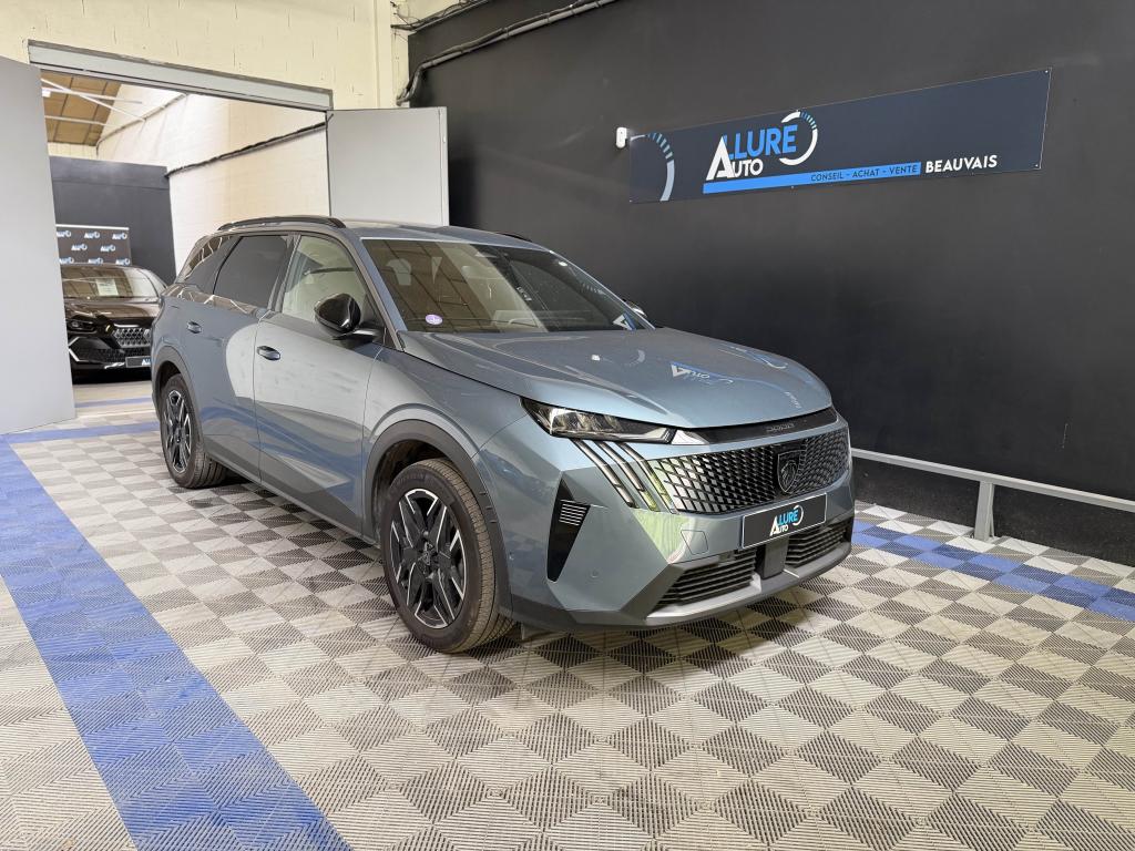 PEUGEOT 5008