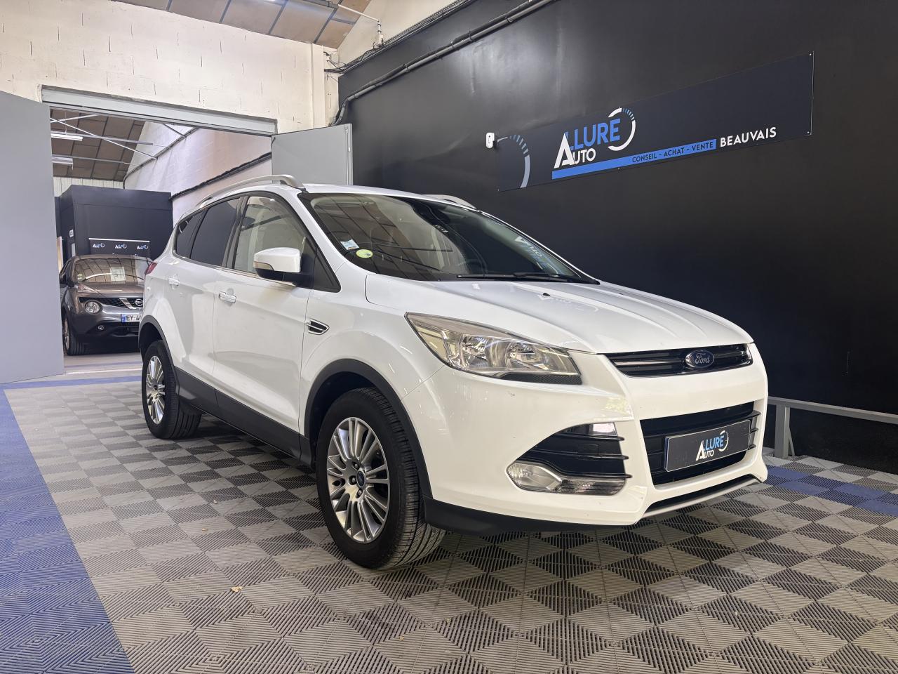 FORD KUGA 2.0 TDCi - 140cv 4x2  II 2013 Titanium (toit ouvrant - hayon éléctrique)