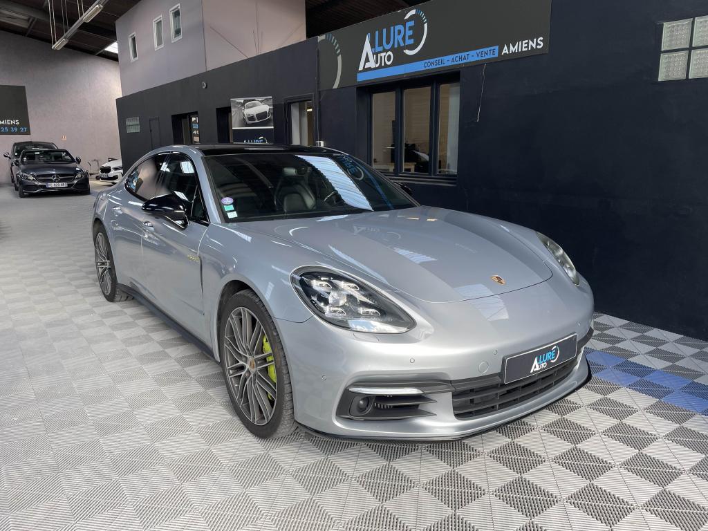 PORSCHE PANAMERA