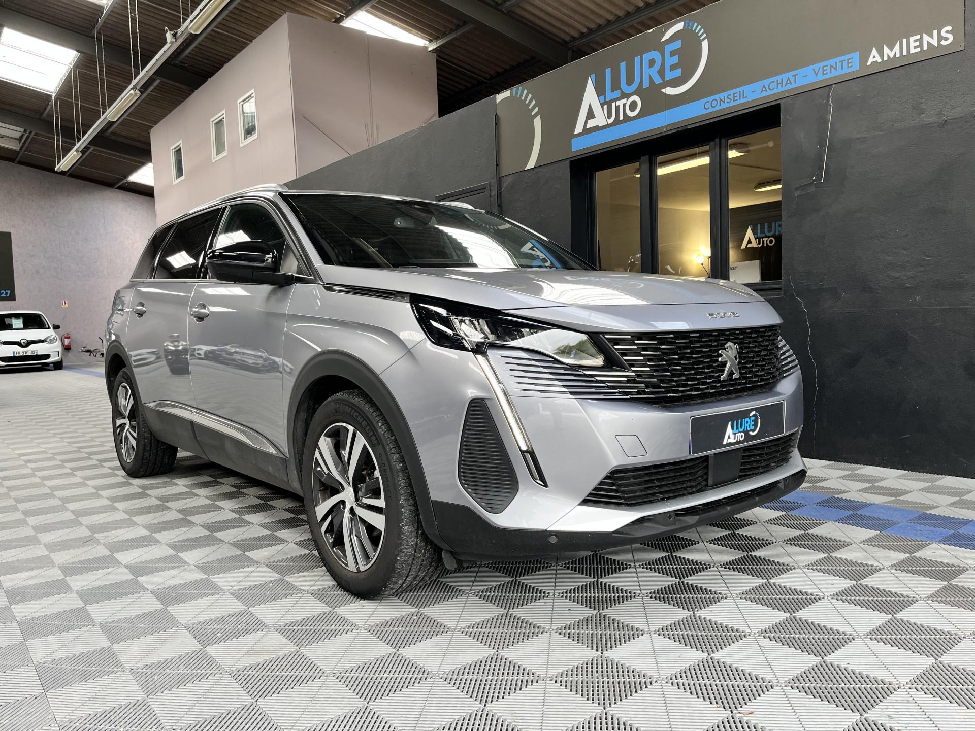 PEUGEOT 5008