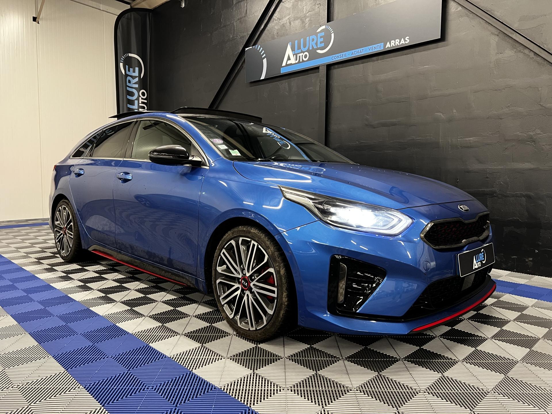 KIA CEED GT Pro1.6 T-GDI 204 BV DCT / Toit ouvrant / Sièges chauffants AV et AR