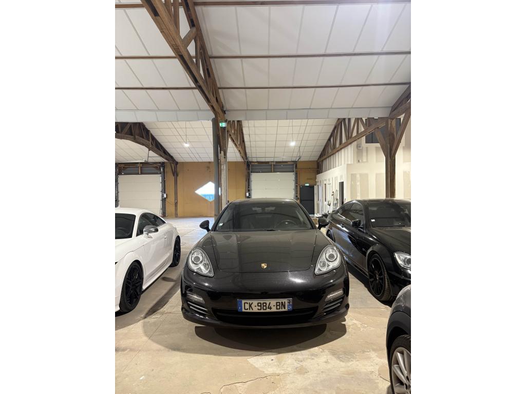 PORSCHE PANAMERA