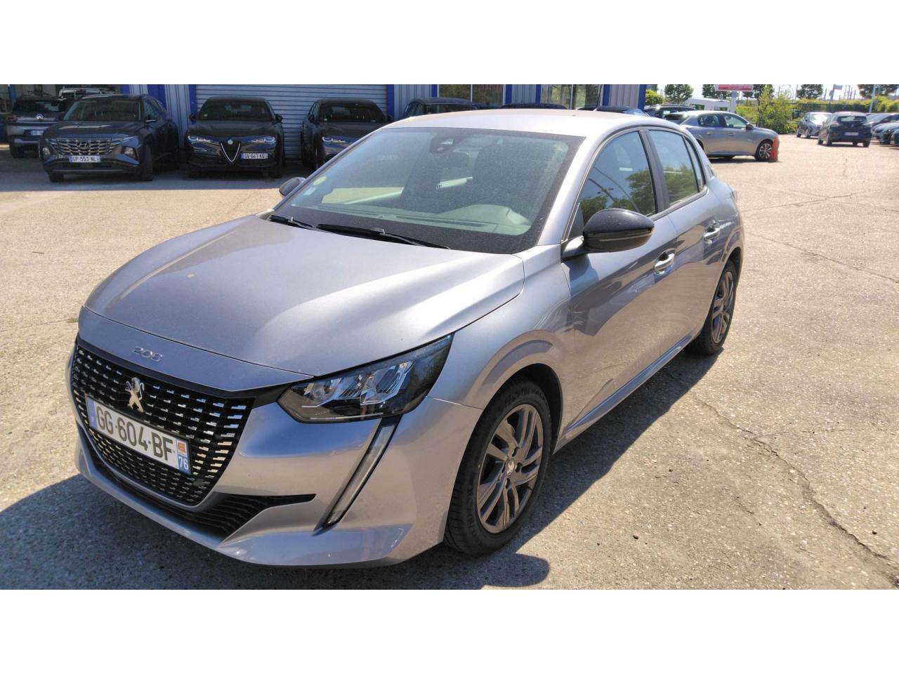 PEUGEOT 208