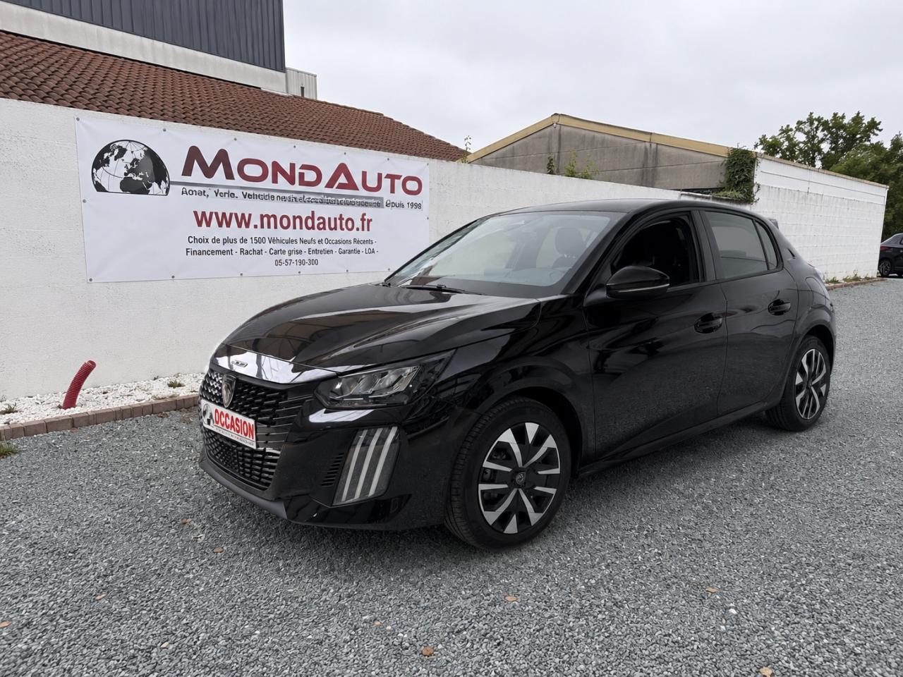 PEUGEOT 208