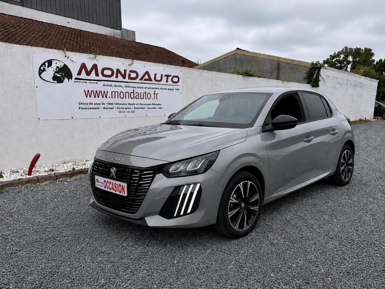 PEUGEOT 208