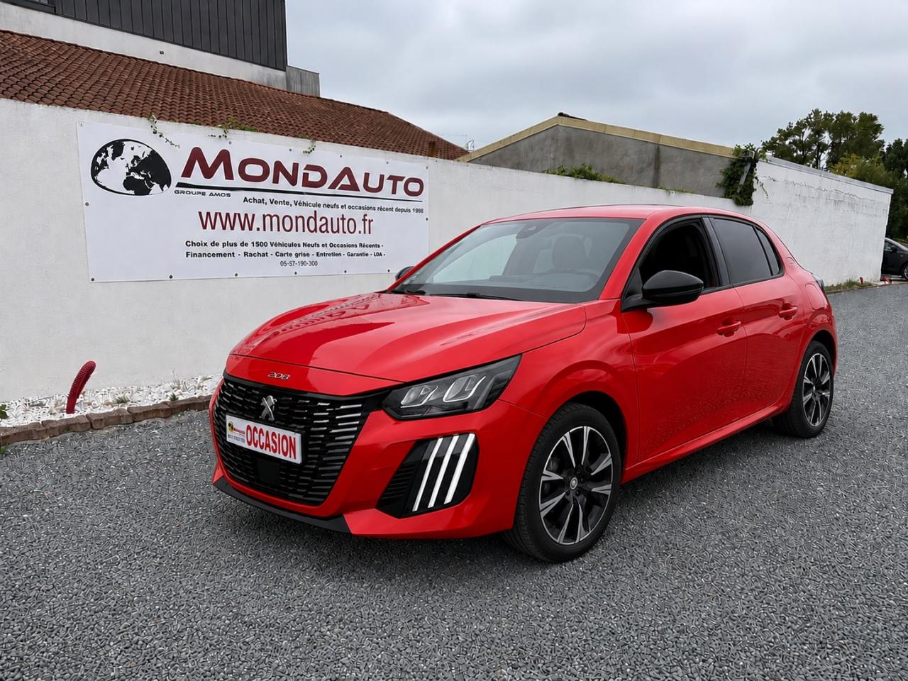 PEUGEOT 208