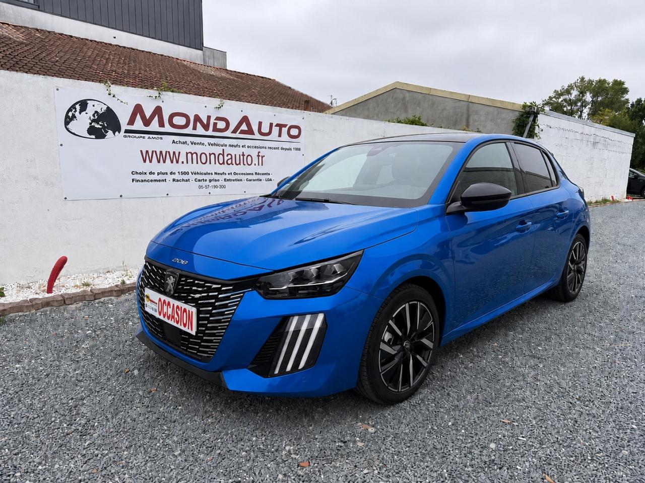 PEUGEOT 208