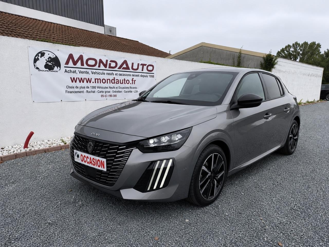 PEUGEOT 208