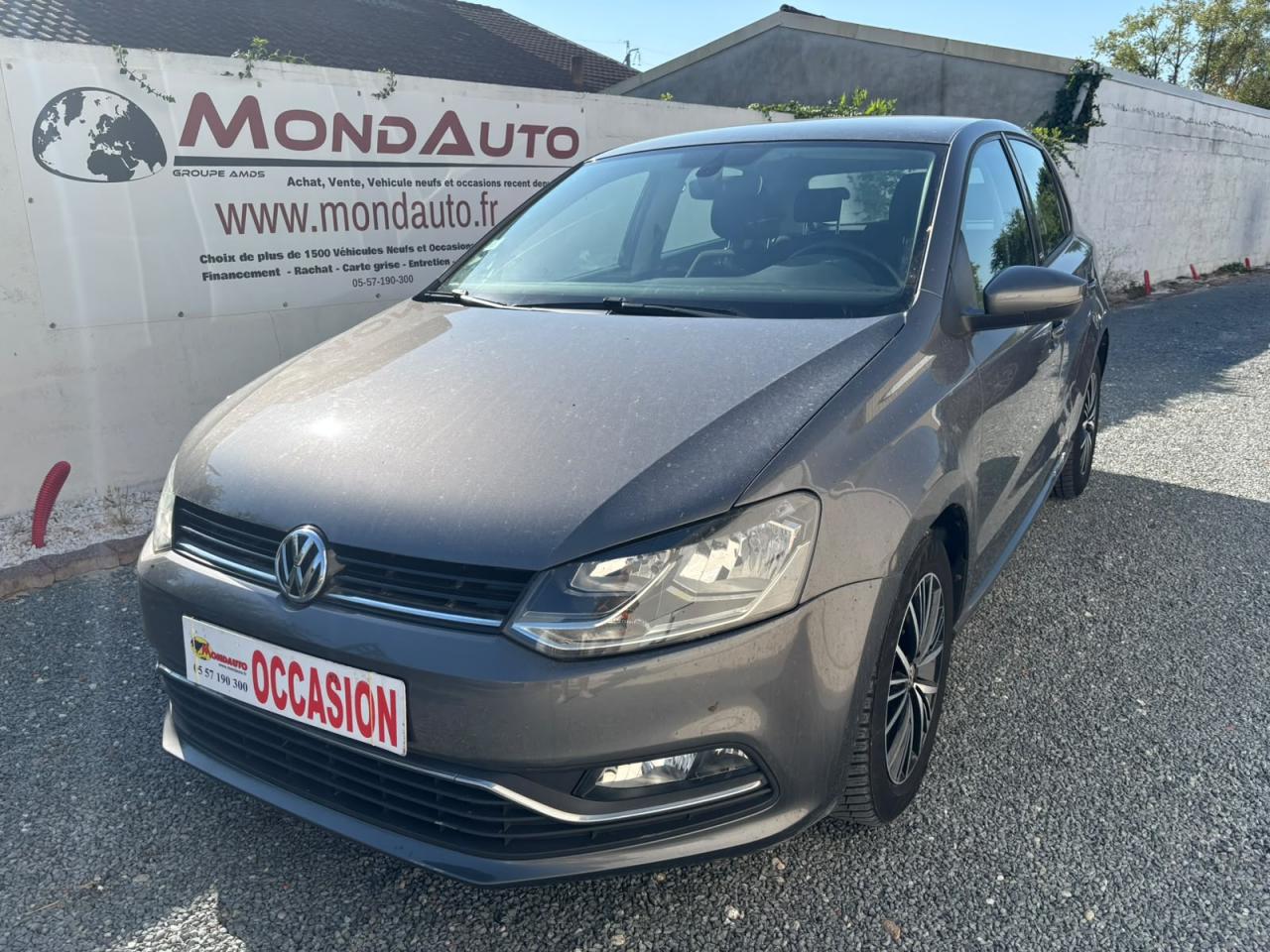 VOLKSWAGEN POLO