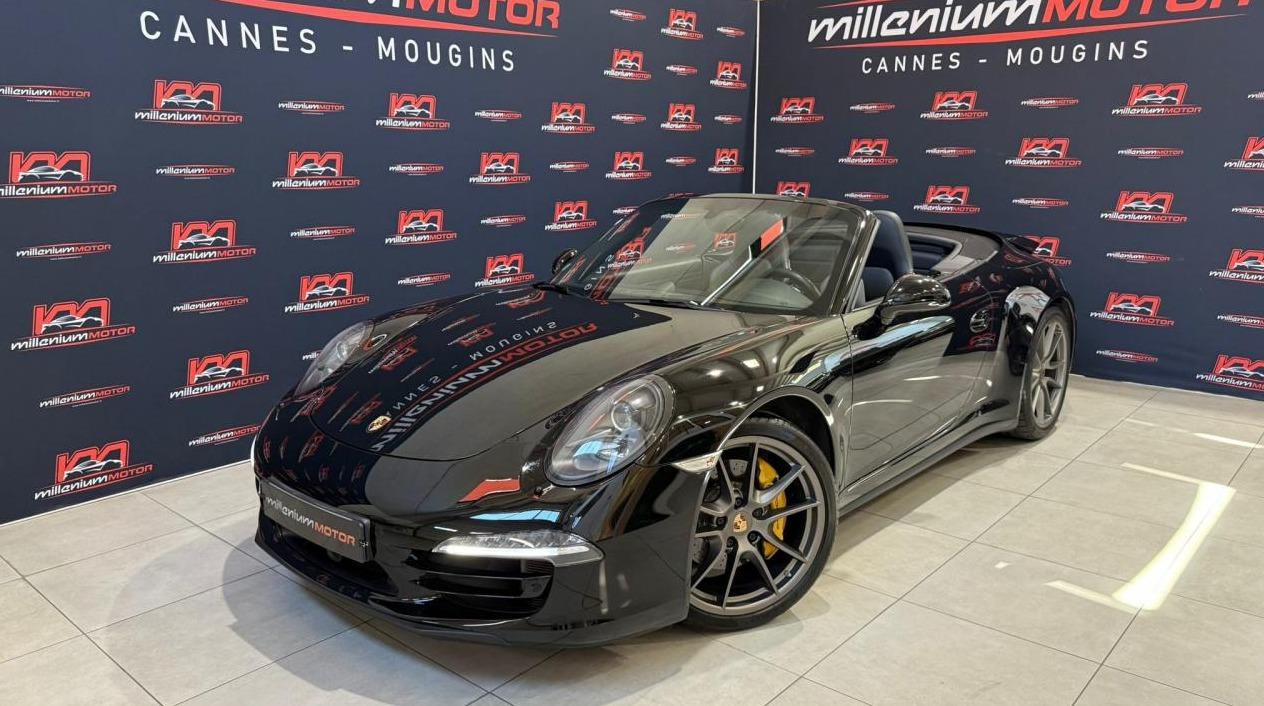 PORSCHE 911