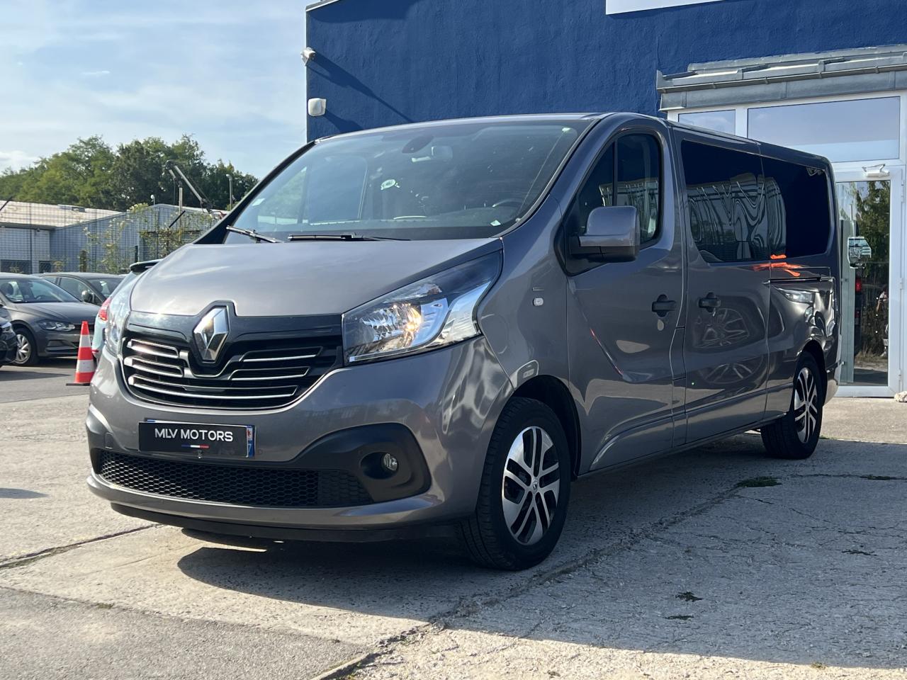 RENAULT TRAFIC