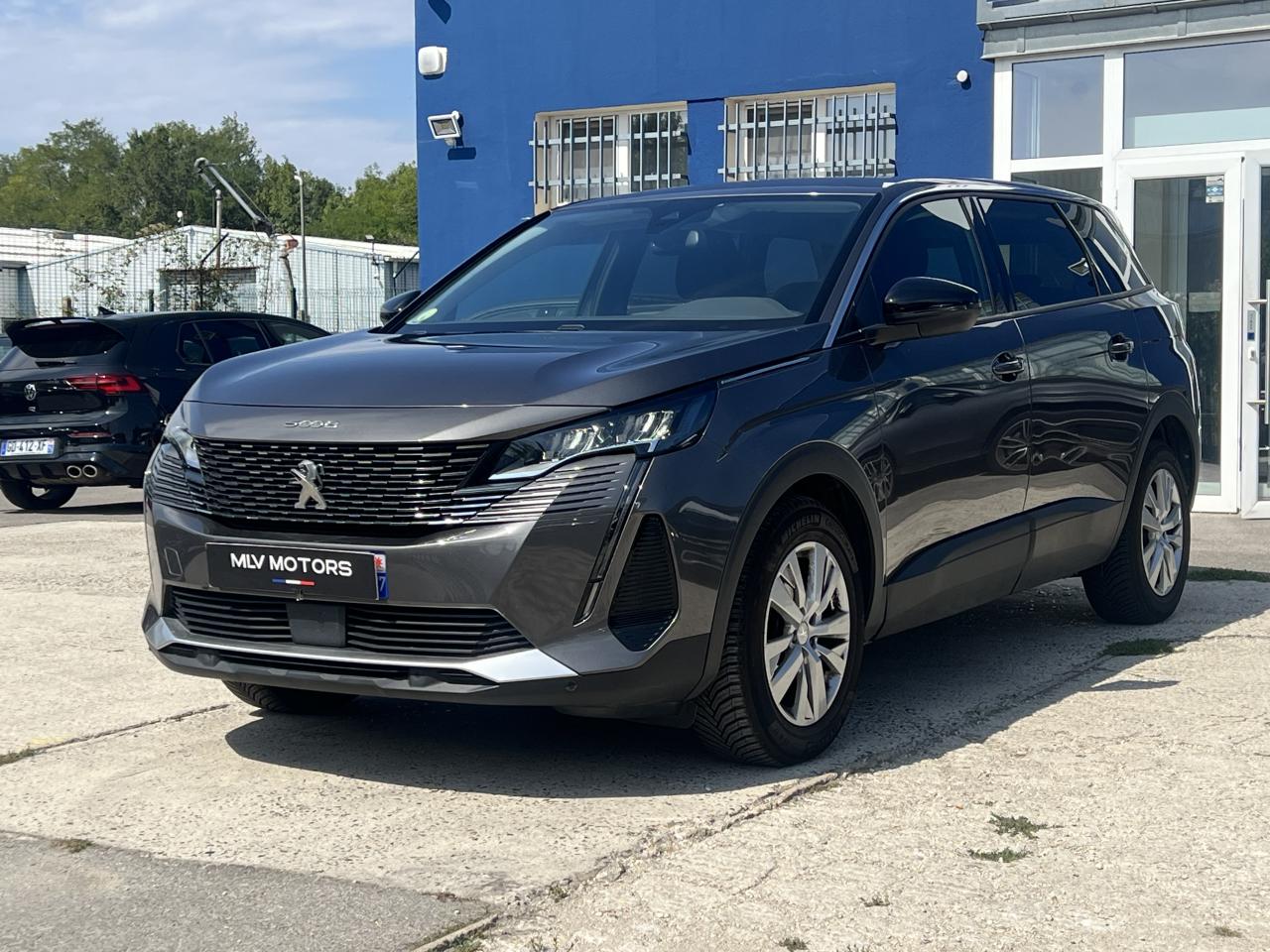 PEUGEOT 5008