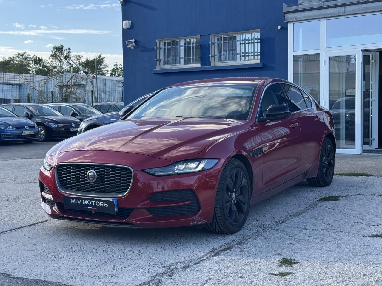 JAGUAR XE 2.0 D - 180 - BVA  BERLINE Prestige
