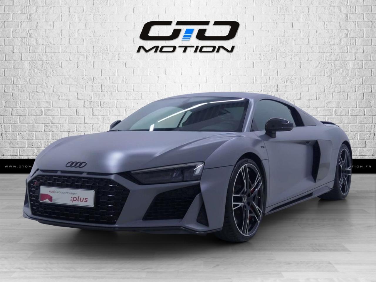 AUDI R8