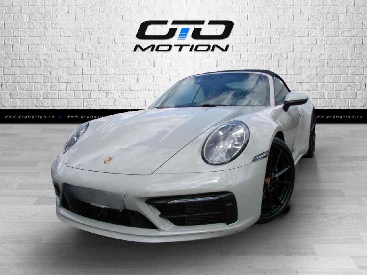PORSCHE 911 CARRERA CABRIOLET 992