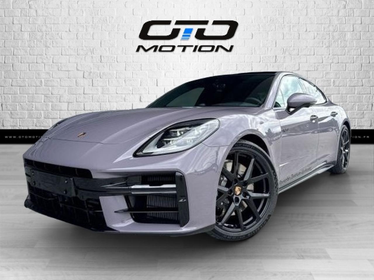 PORSCHE PANAMERA