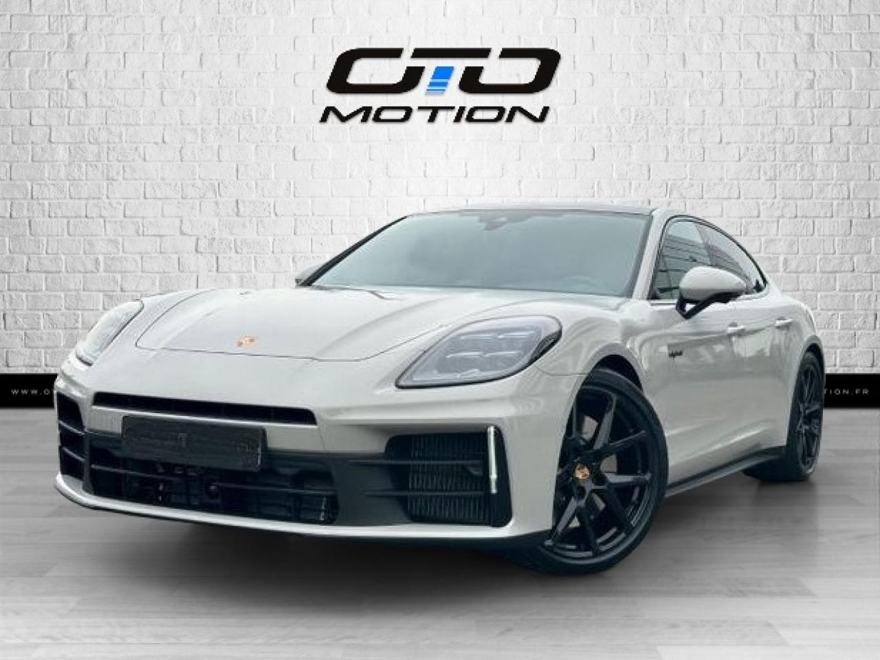 PORSCHE PANAMERA
