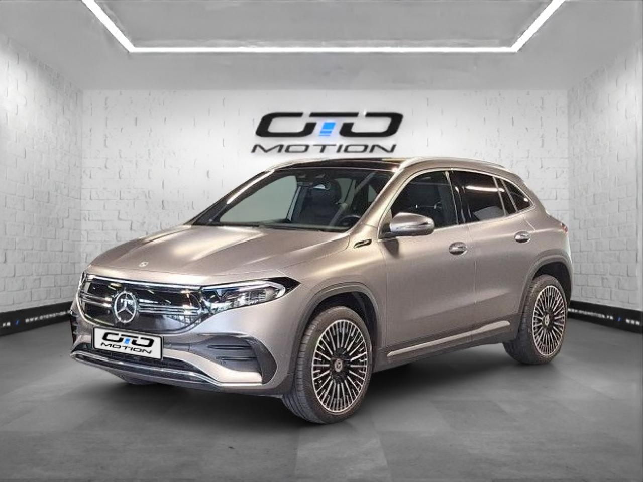 MERCEDES EQA
