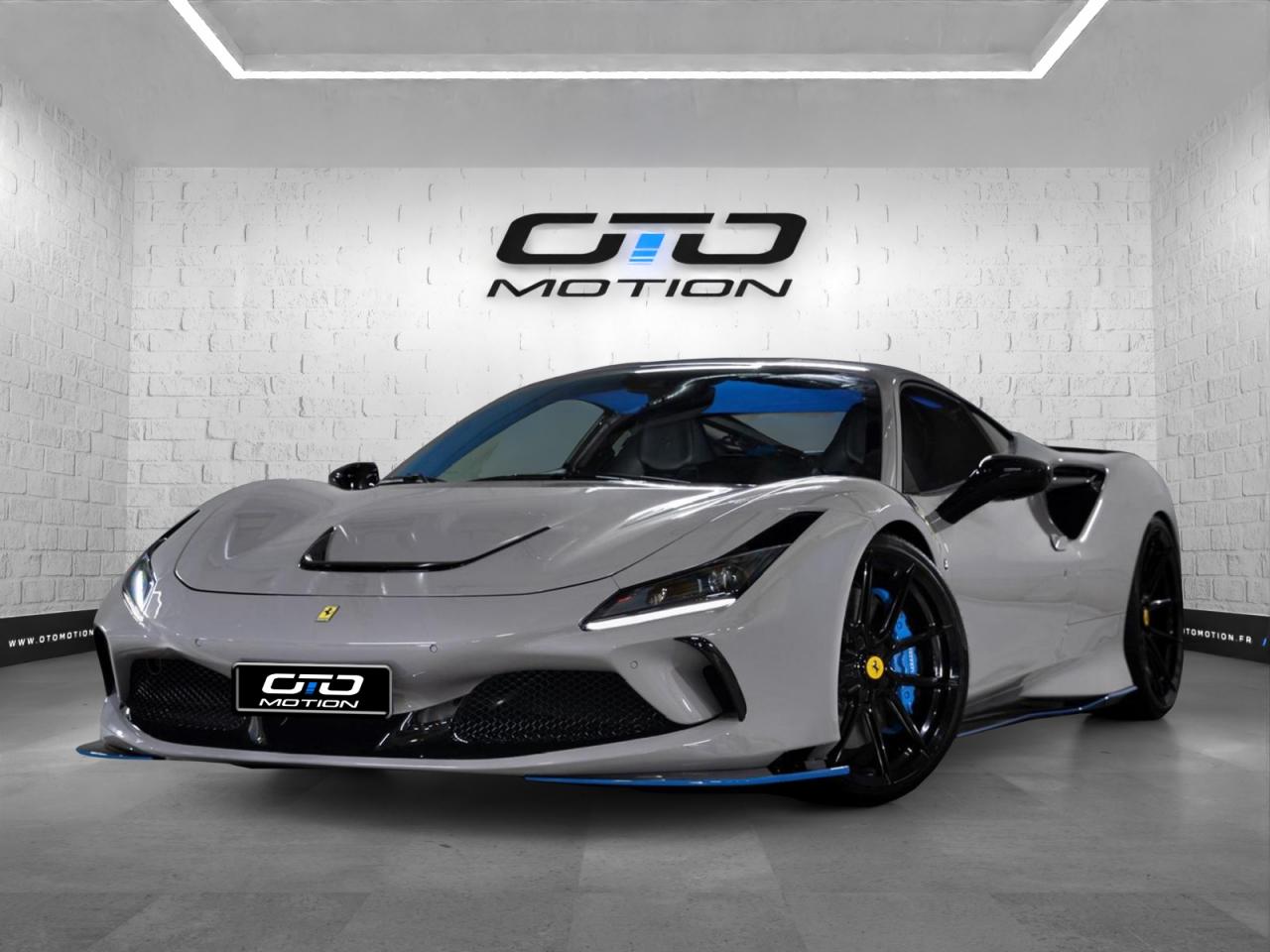 FERRARI F8 TRIBUTO