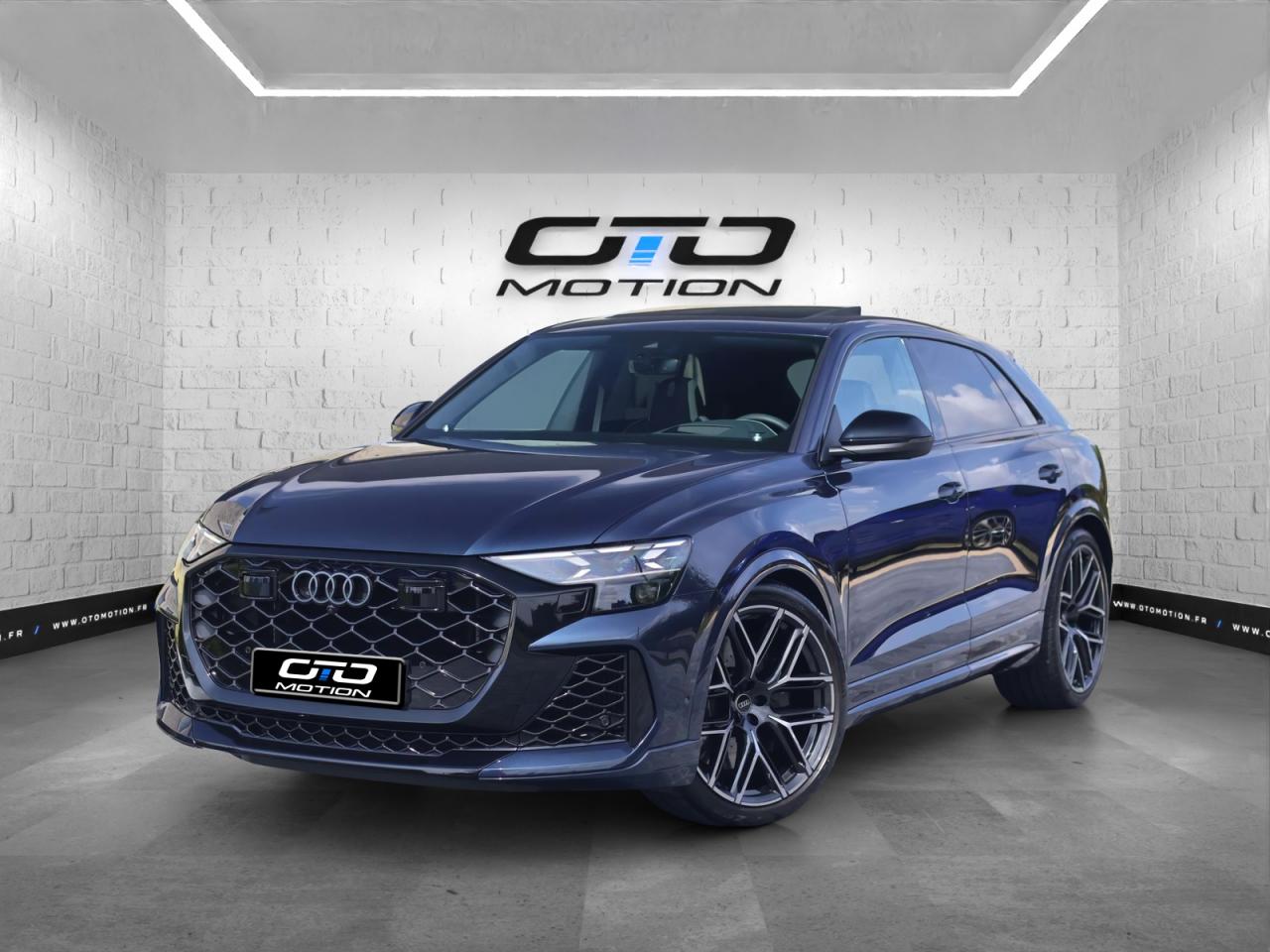 AUDI RS Q8