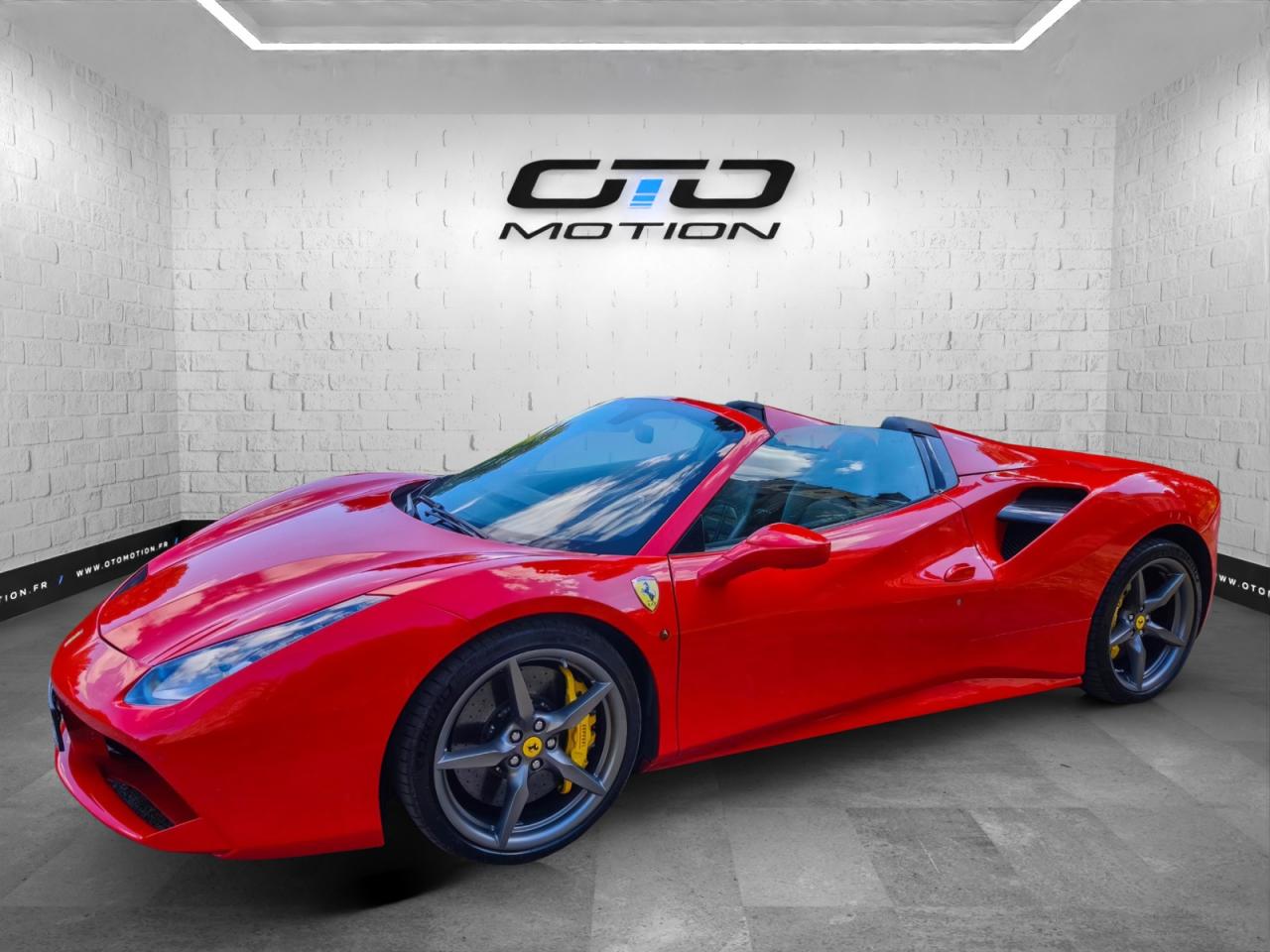 FERRARI 488 SPIDER