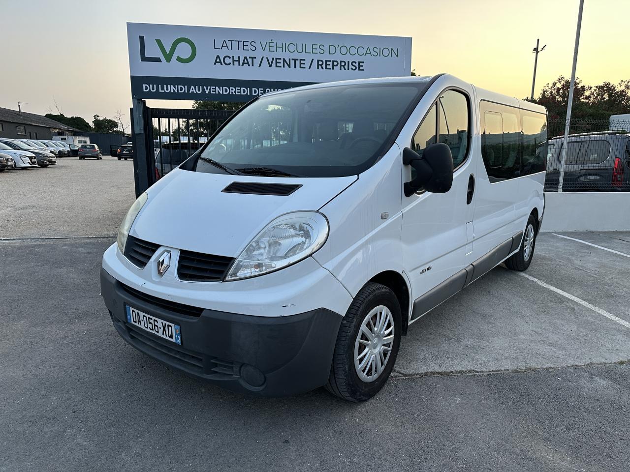RENAULT TRAFIC