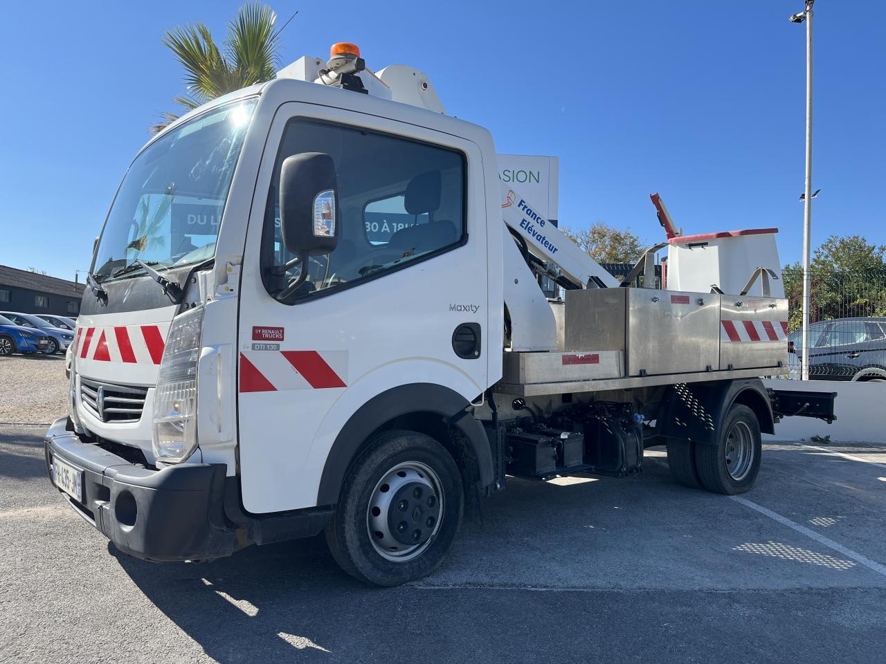 RENAULT MAXITY