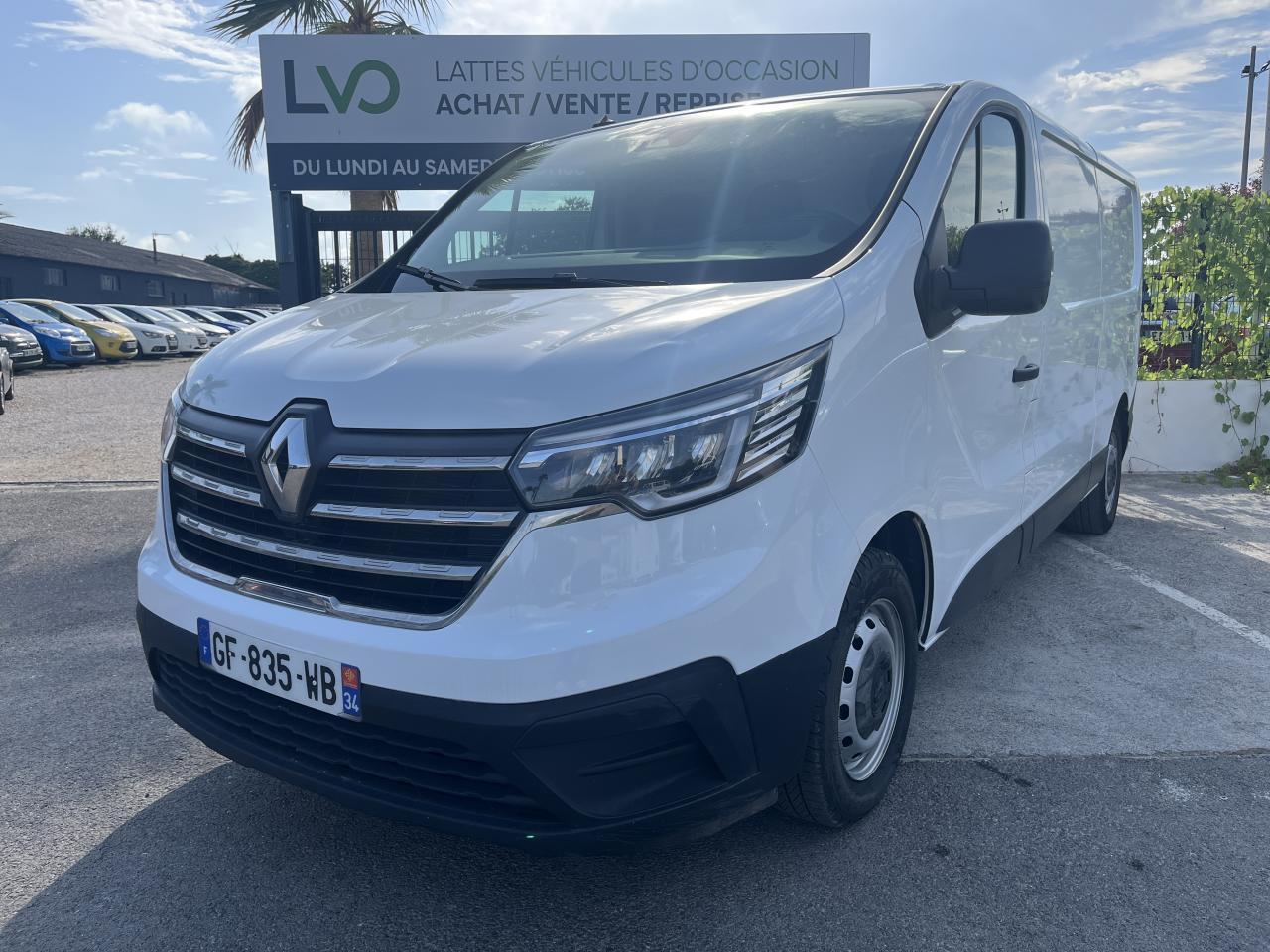 RENAULT TRAFIC