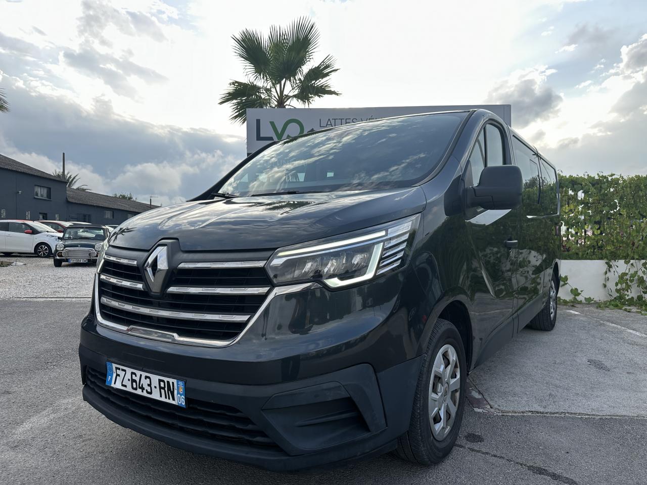 RENAULT TRAFIC