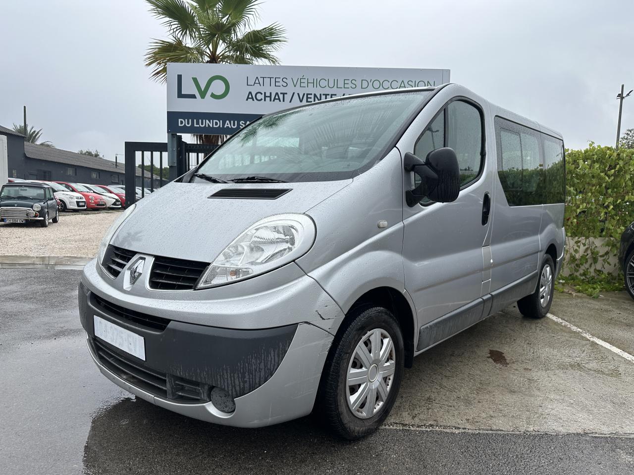RENAULT TRAFIC