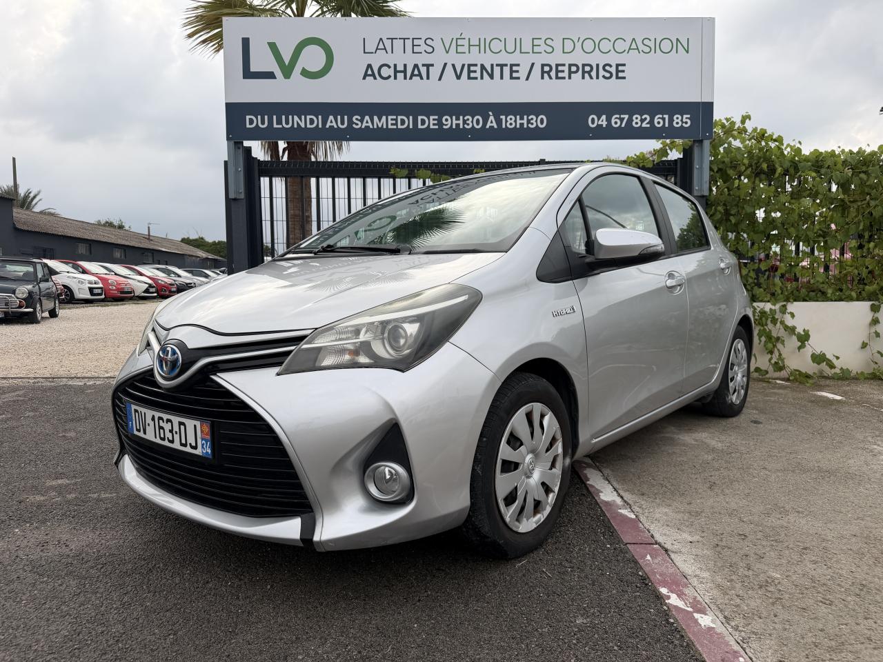 TOYOTA YARIS 100h BV e-CVT 2015 90 000 KM CAMERA / TVA RECUPERABLE