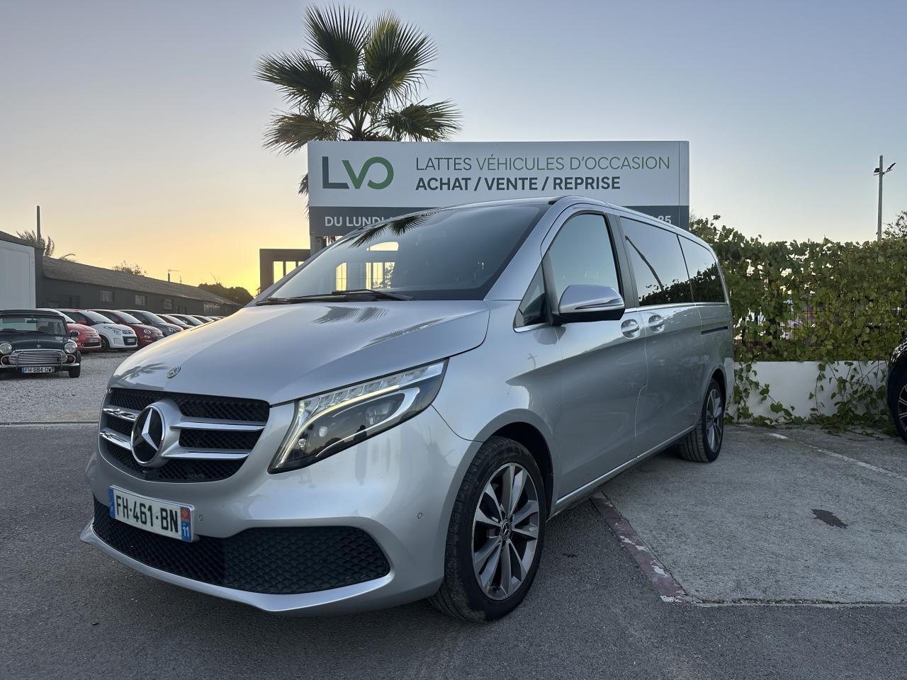 MERCEDES CLASSE V V Long 300 d 239 CV BVA 9G-TRONIC CAMERA 360 / PORTES ÉLECTRIQUES / TOIT OUVRANT TVA R&Eacute