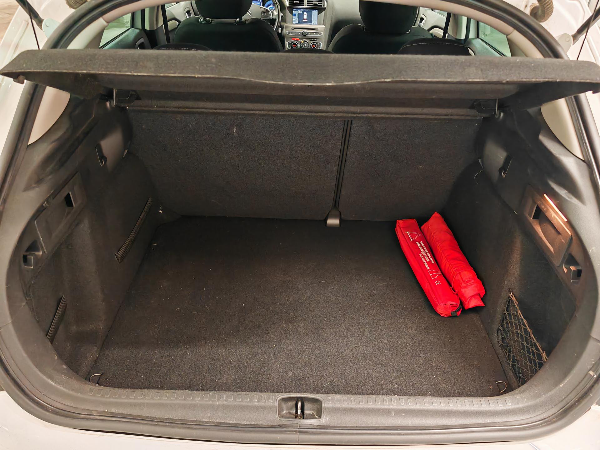 Citroën C4 II 1.2VTI 130ch Millenium S&S - Voitures
