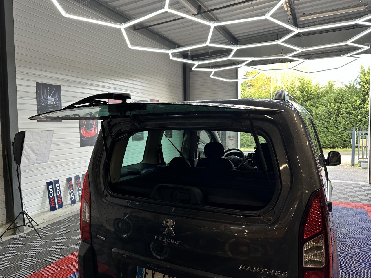 Thumbnail 28