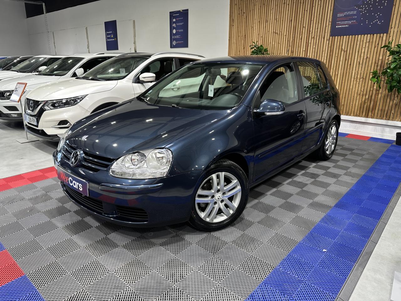 VOLKSWAGEN GOLF
